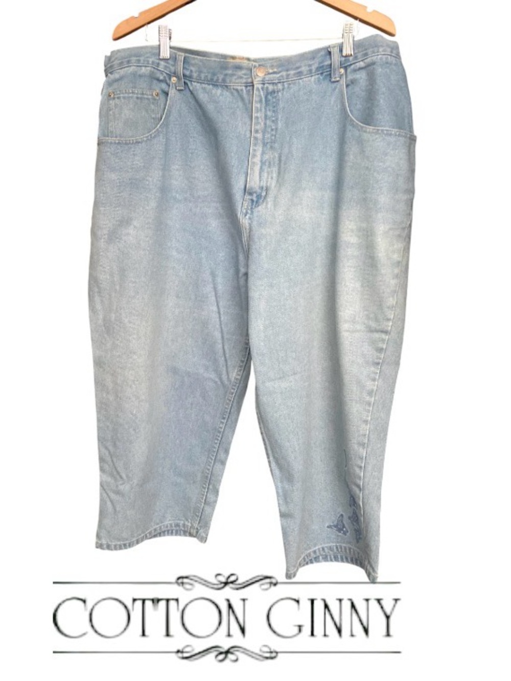 20W Cotton Ginny Vintage Light Blue Cropped Denim Jeans w. Butterfly Embroidery